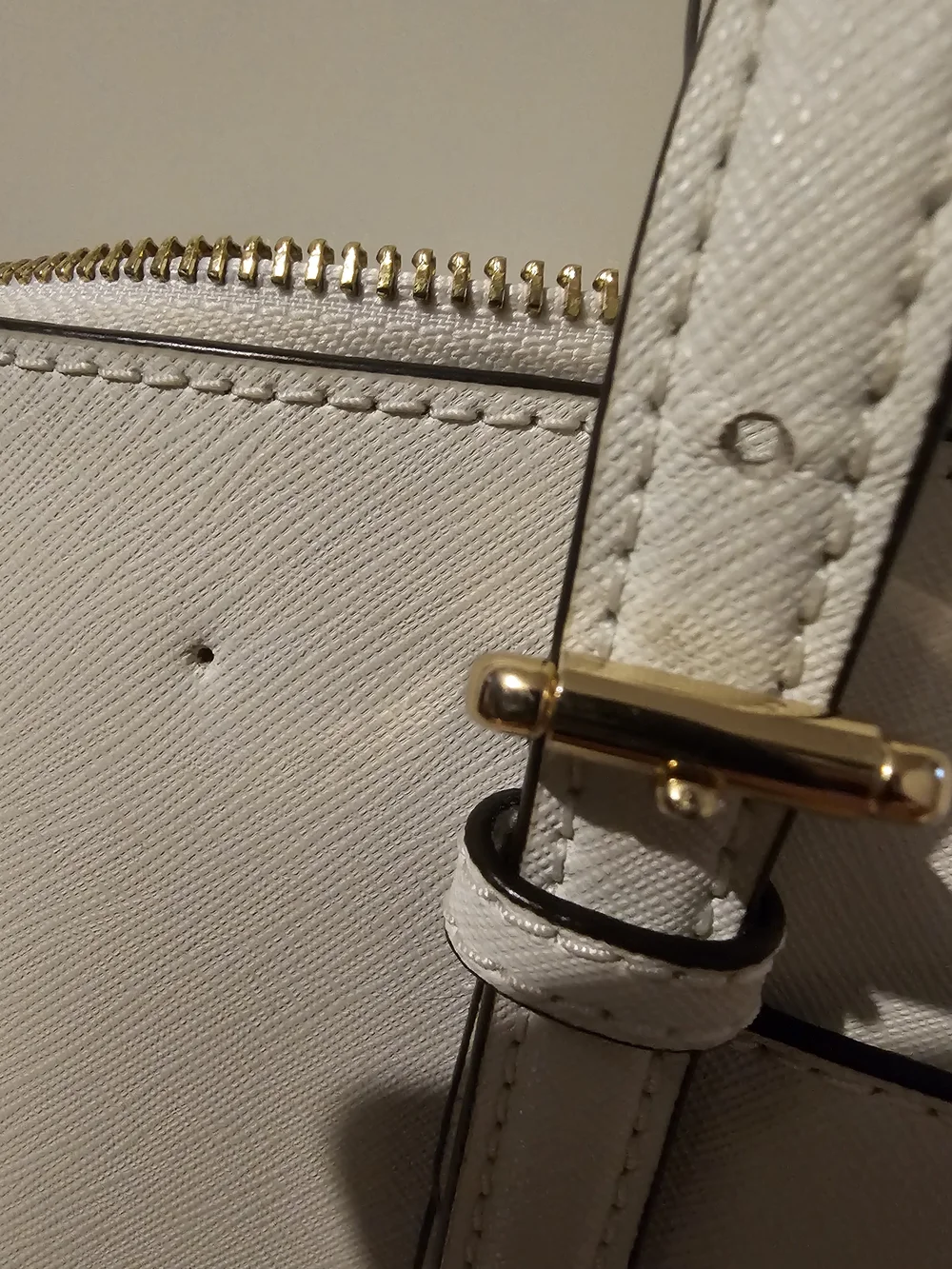 Michael Kors White Saffiano Leather Tote Bag - Picture 4 of 13